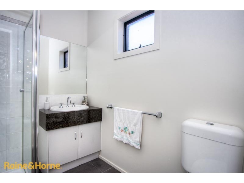 1 Westall Close, Sunbury VIC 3429