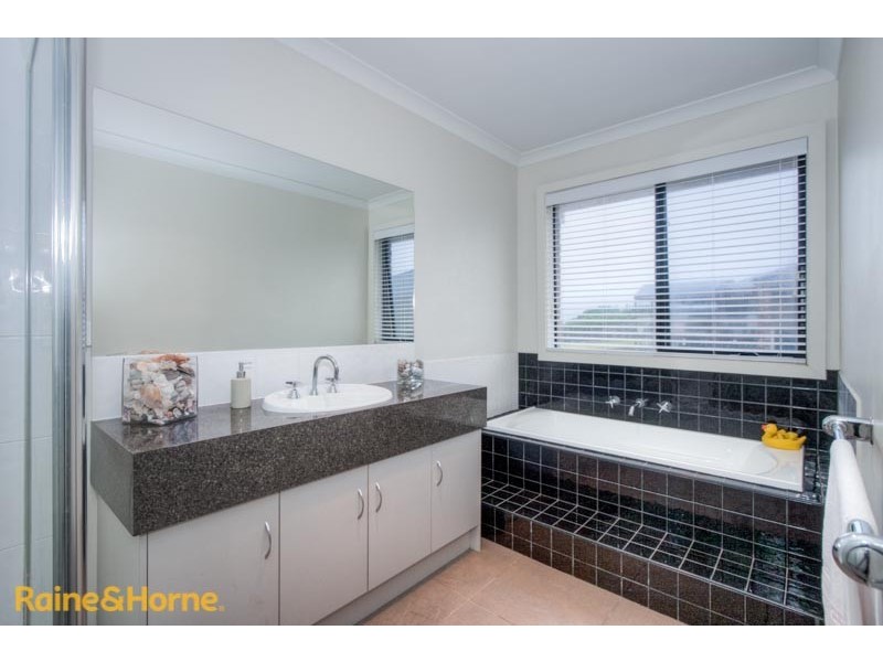 1 Westall Close, Sunbury VIC 3429