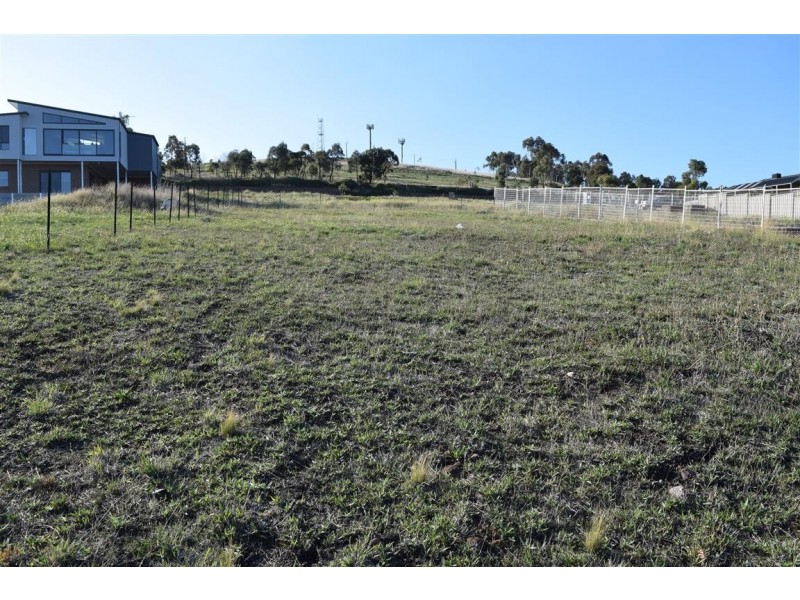 49 Westminster Grove, Sunbury VIC 3429