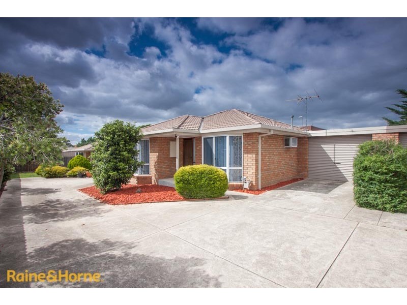 2/49 Pasley Street, Sunbury VIC 3429