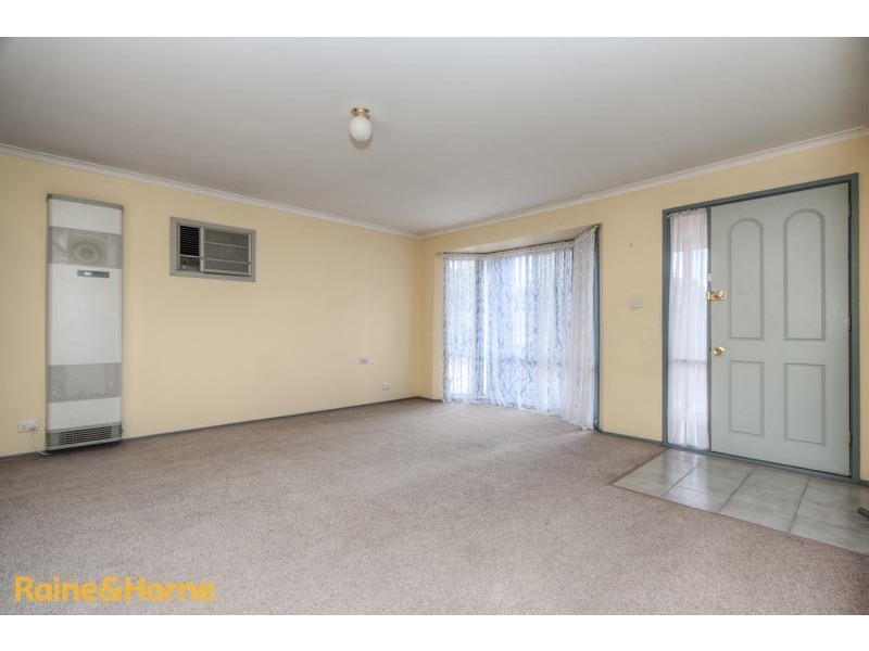 2/49 Pasley Street, Sunbury VIC 3429