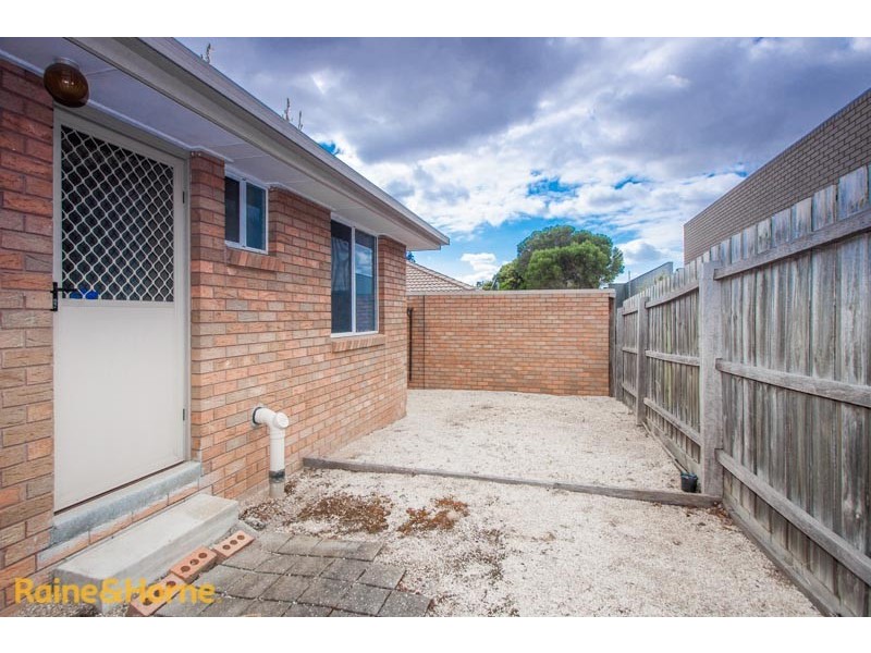 2/49 Pasley Street, Sunbury VIC 3429