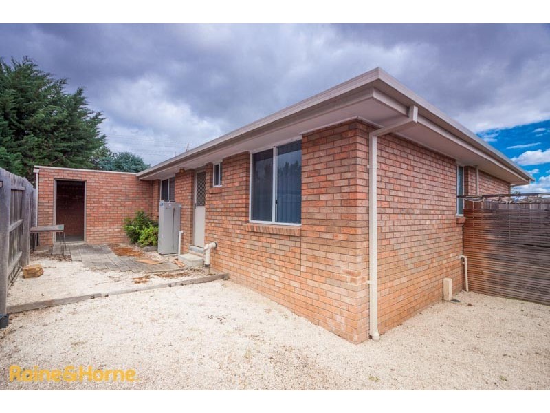 2/49 Pasley Street, Sunbury VIC 3429