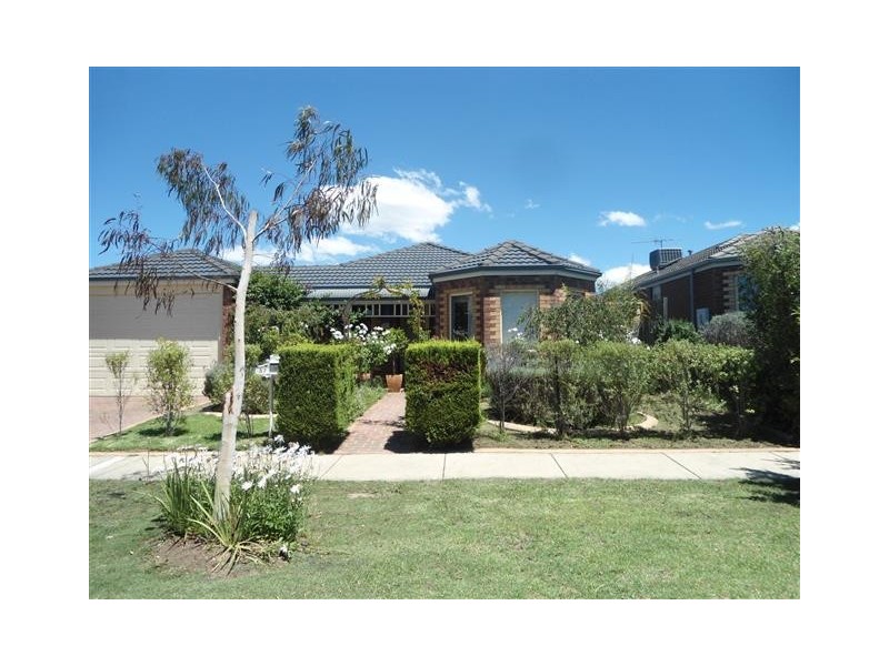 37 THORNTON AVENUE, Sunbury VIC 3429