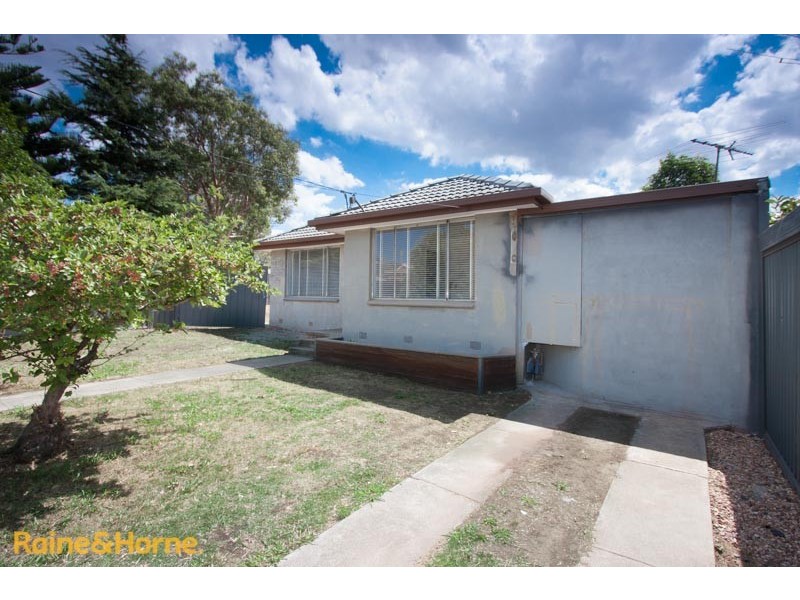 2 Casey Avenue, Sunbury VIC 3429