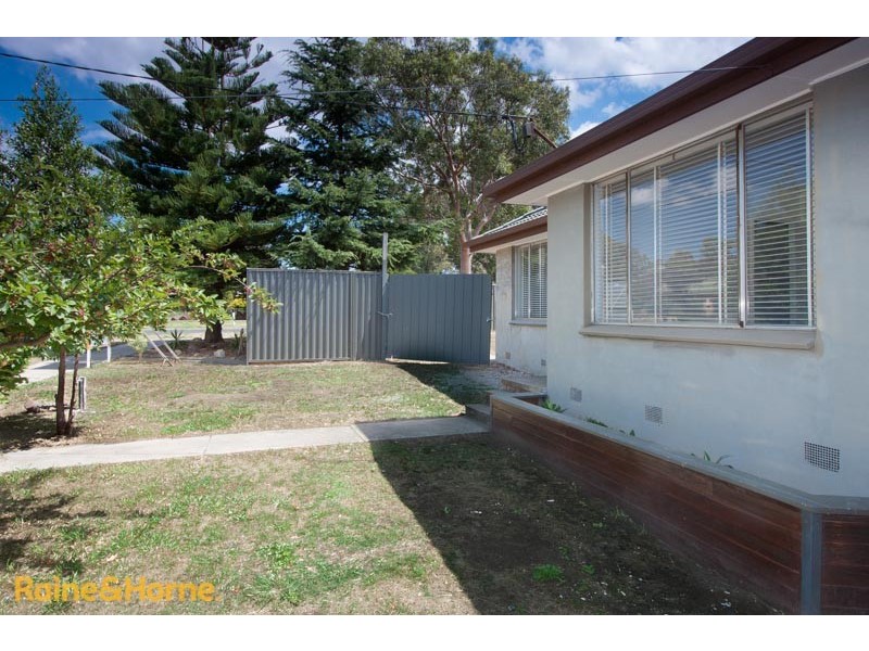 2 Casey Avenue, Sunbury VIC 3429