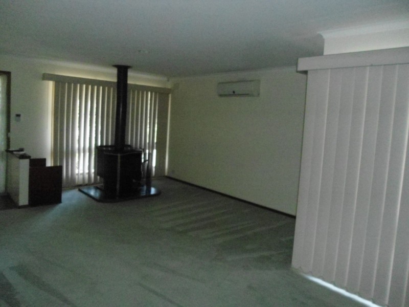 6 CARNARVON COURT, Sunbury VIC 3429
