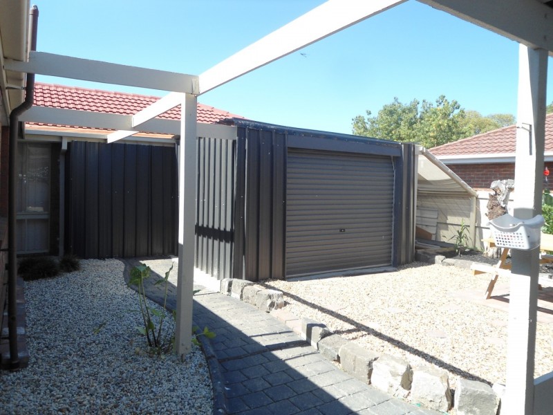 6 CARNARVON COURT, Sunbury VIC 3429