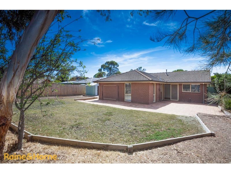 3 Walton Heath Court, Sunbury VIC 3429