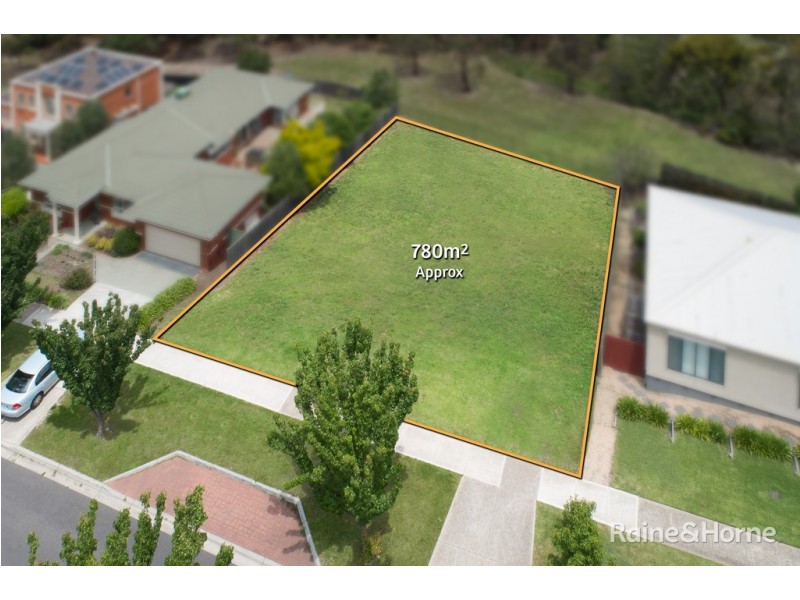 15 Bundanoon Avenue, Sunbury VIC 3429