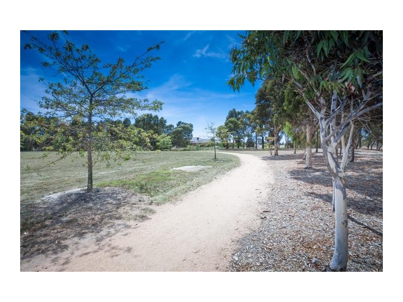 7 Morris Crt, Sunbury VIC 3429