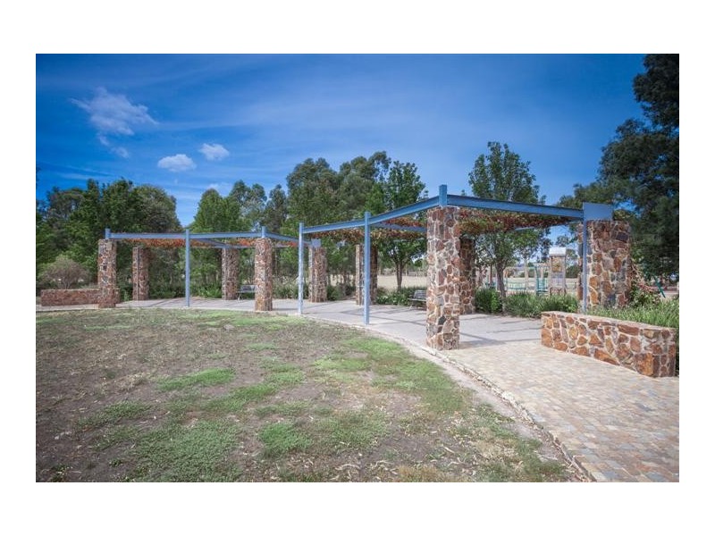 7 Morris Crt, Sunbury VIC 3429