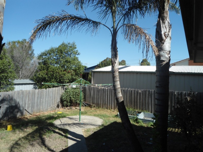 67 OLIVE GROVE, Sunbury VIC 3429