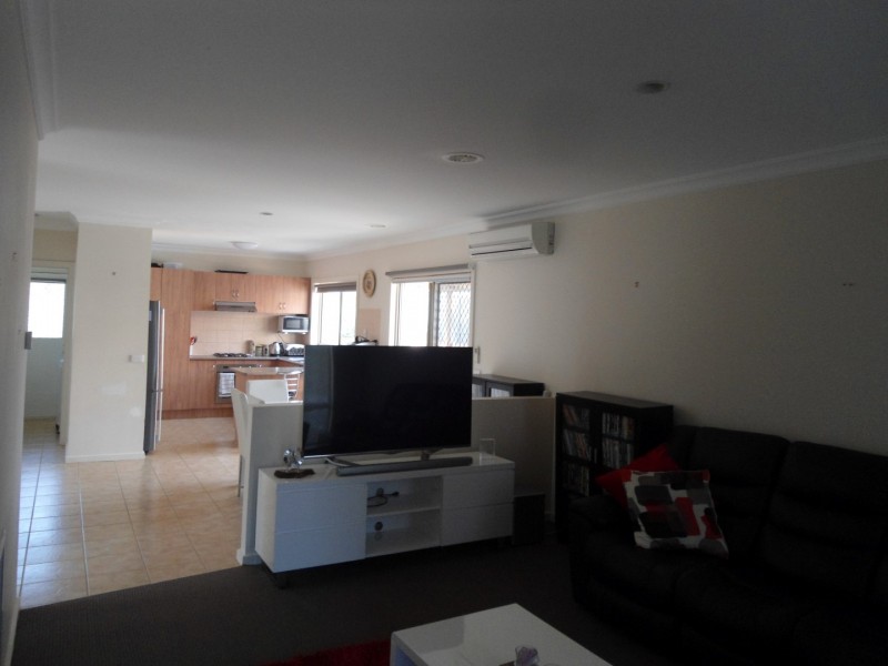 4 COVER DRIVE, Sunbury VIC 3429