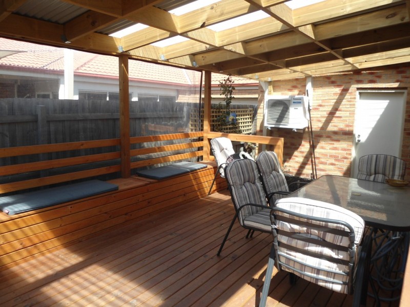 4 COVER DRIVE, Sunbury VIC 3429