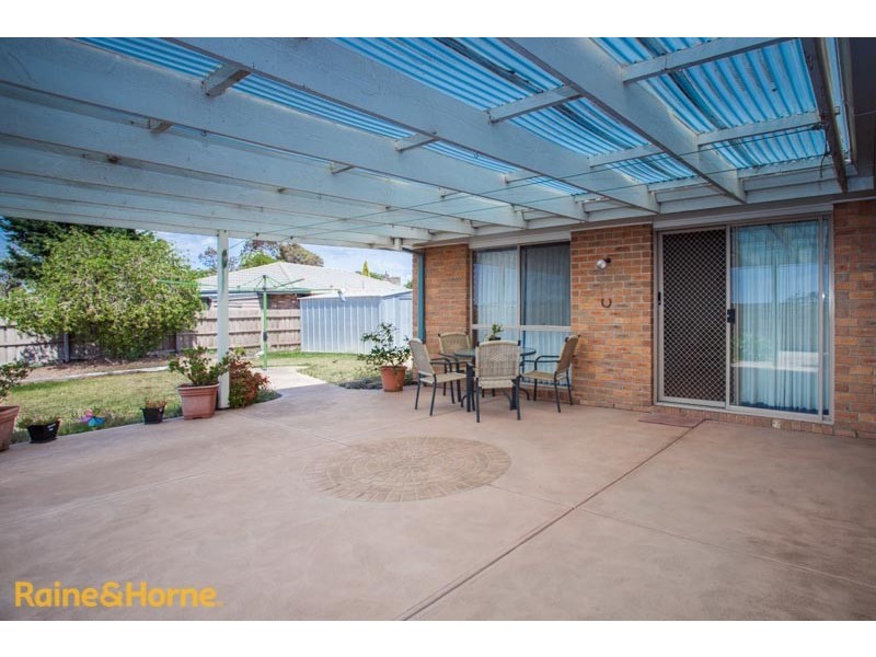 77 Mitchells Lane, Sunbury VIC 3429