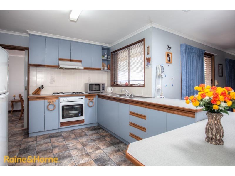 77 Mitchells Lane, Sunbury VIC 3429