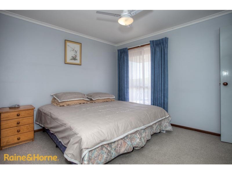 77 Mitchells Lane, Sunbury VIC 3429