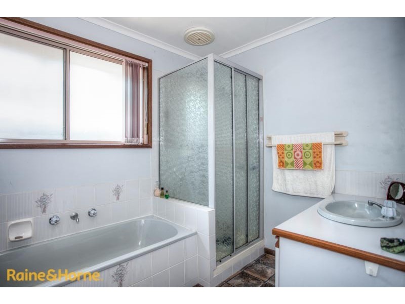 77 Mitchells Lane, Sunbury VIC 3429