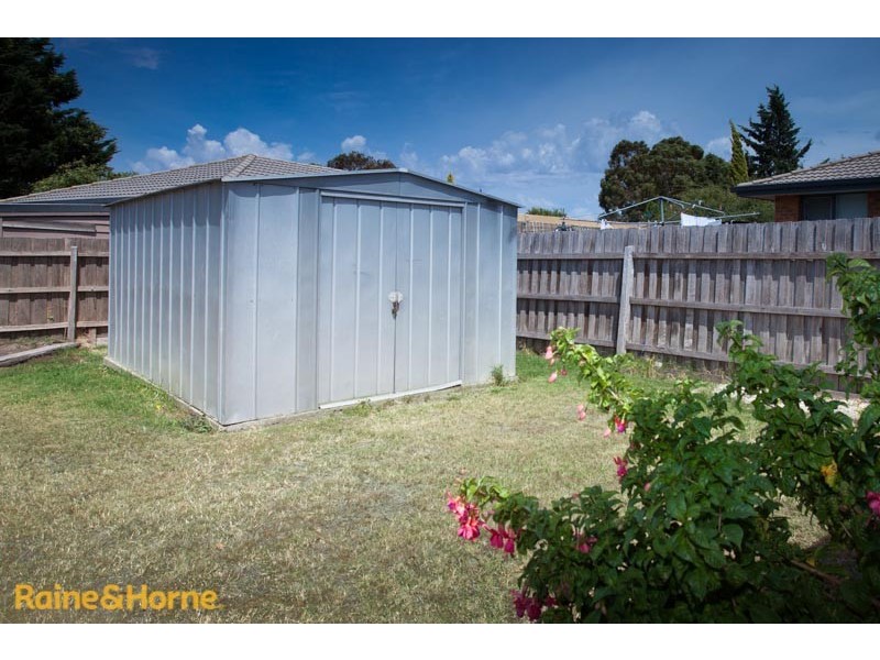 77 Mitchells Lane, Sunbury VIC 3429