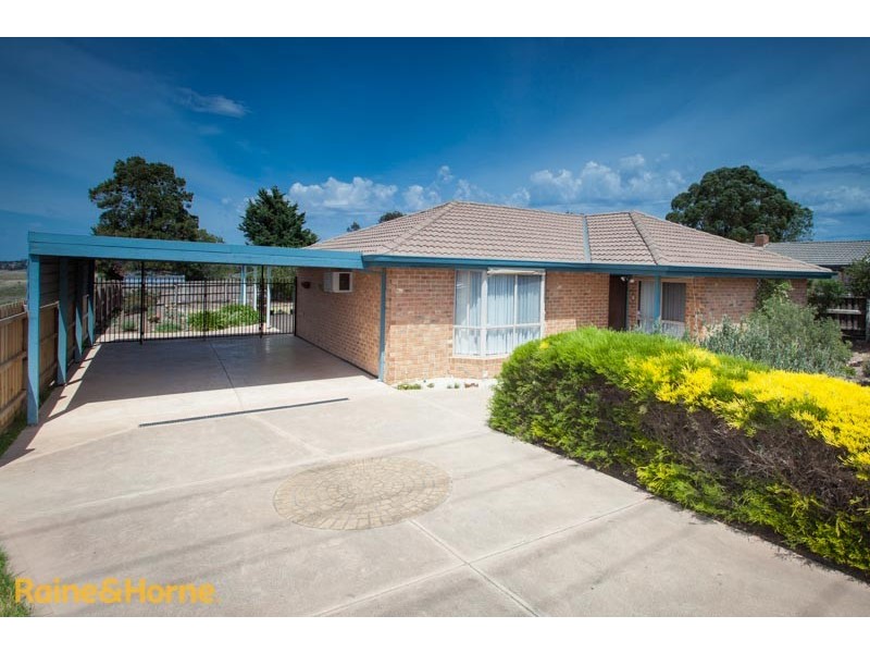 77 Mitchells Lane, Sunbury VIC 3429