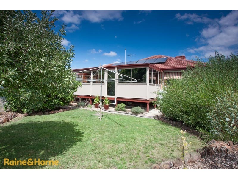 17 Terence Street, Sunbury VIC 3429