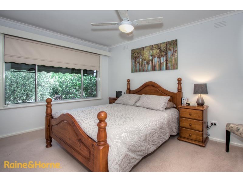 17 Terence Street, Sunbury VIC 3429