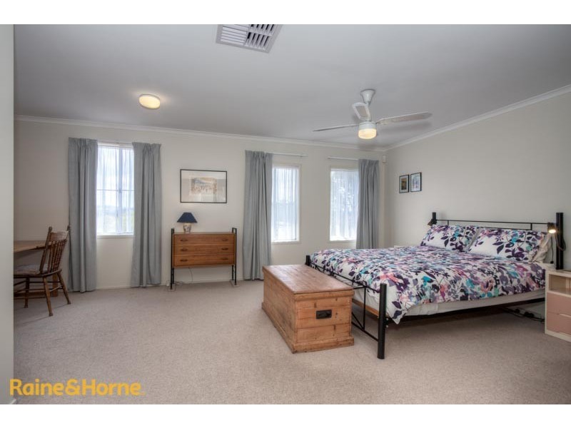 3 Mountain Ash Drive, Sunbury VIC 3429