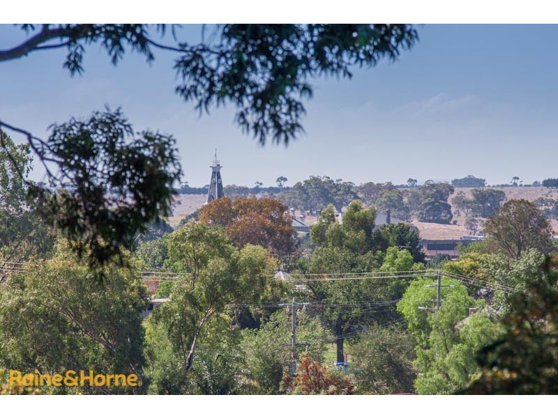 105 Station Street, Sunbury VIC 3429