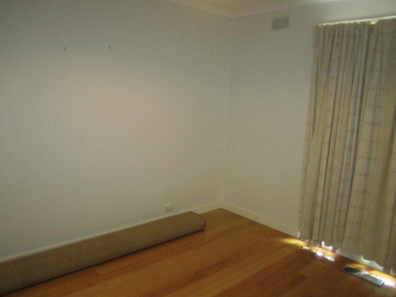 86 MELBA AVENUE, Sunbury VIC 3429