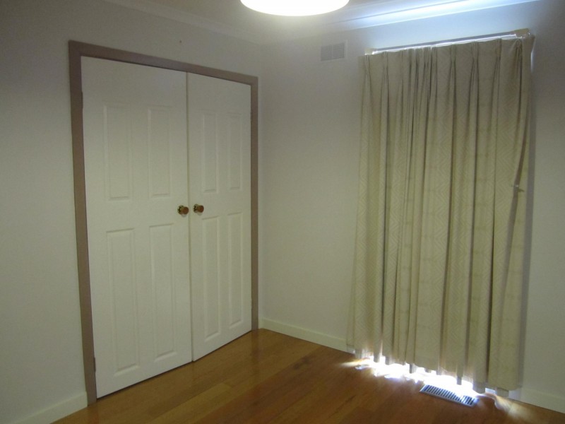 86 MELBA AVENUE, Sunbury VIC 3429