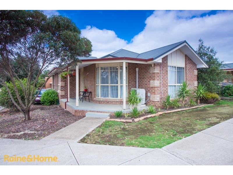 2 Backhaus Avenue, Sunbury VIC 3429