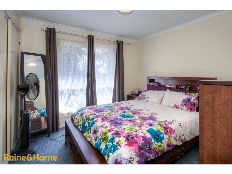 2 Backhaus Avenue, Sunbury VIC 3429