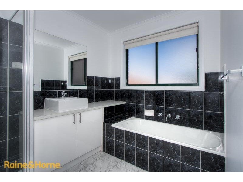 2 Martens Court, Sunbury VIC 3429