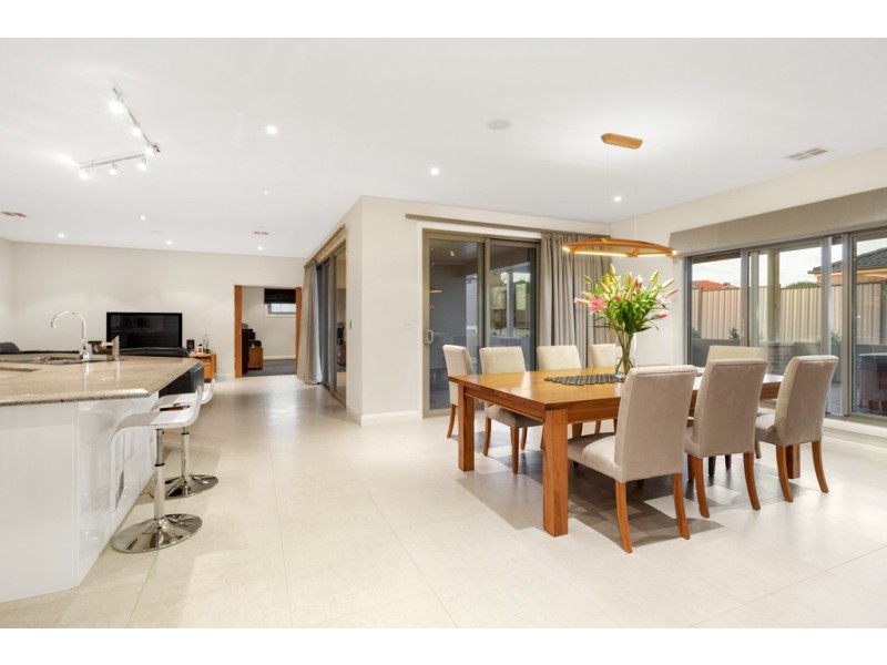 36 The Strand, Sunbury VIC 3429