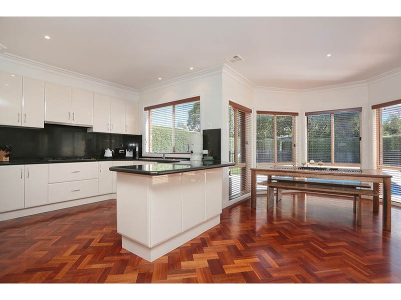 27 Luckins Road, Bentleigh VIC 3204