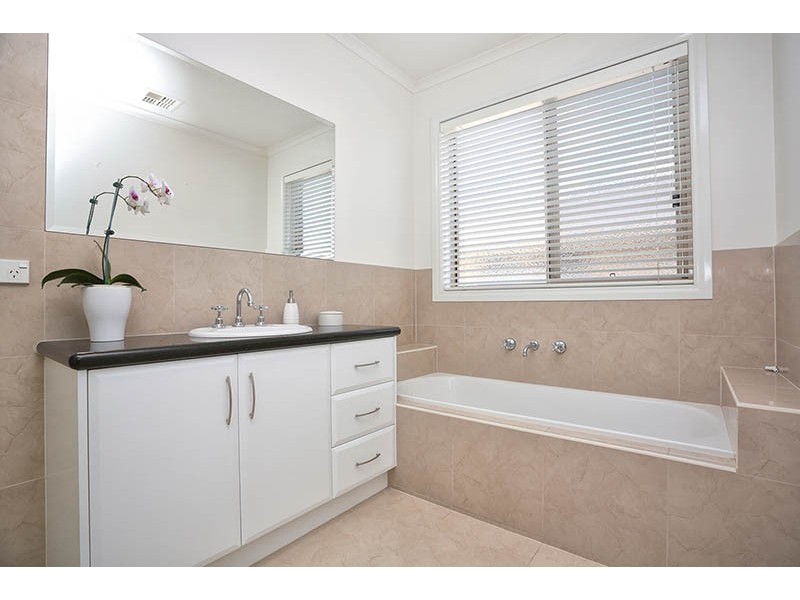 27 Luckins Road, Bentleigh VIC 3204