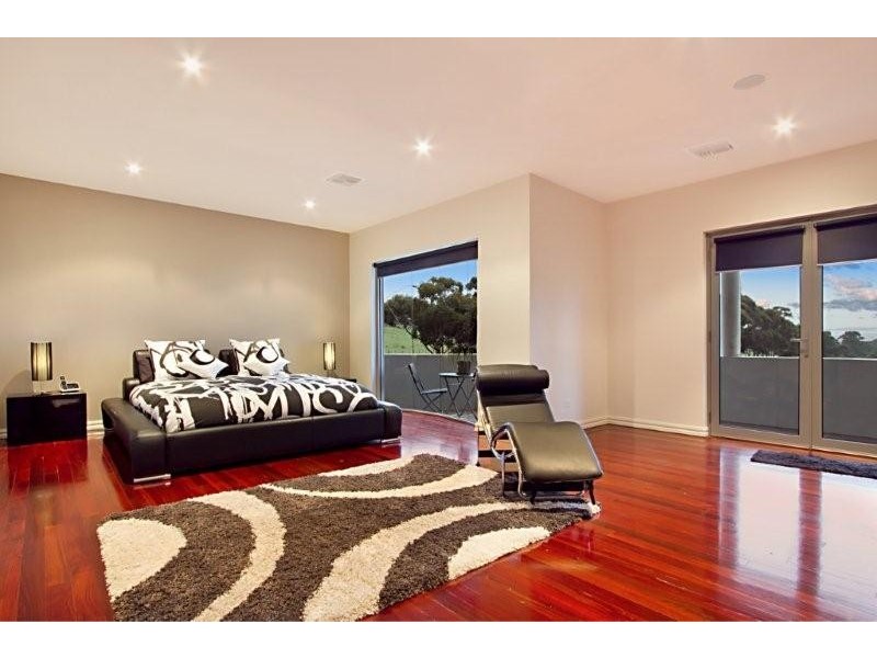 2/18 O’Beid Drive, Sunbury VIC 3429