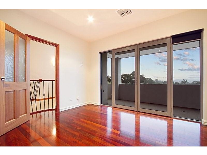 2/18 O’Beid Drive, Sunbury VIC 3429