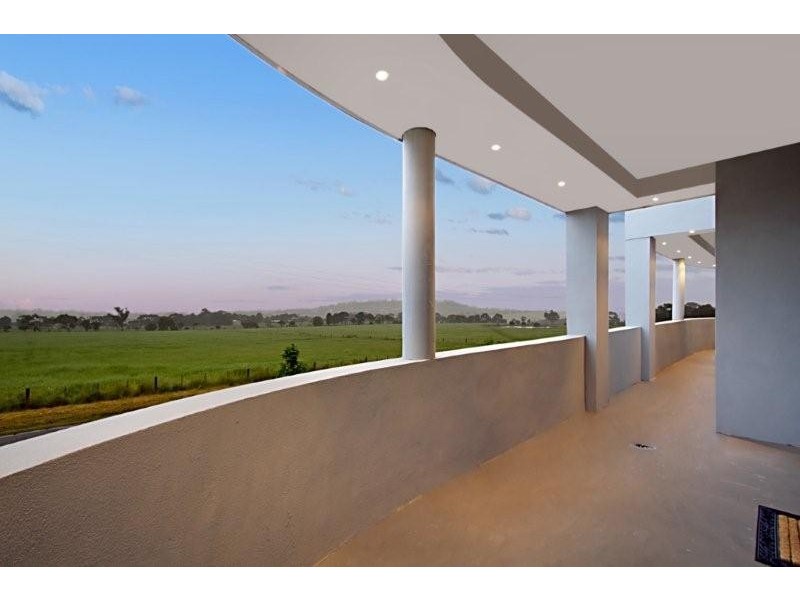 2/18 O’Beid Drive, Sunbury VIC 3429