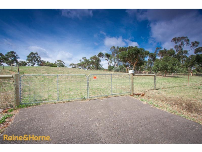 47 Winilba Road, Sunbury VIC 3429