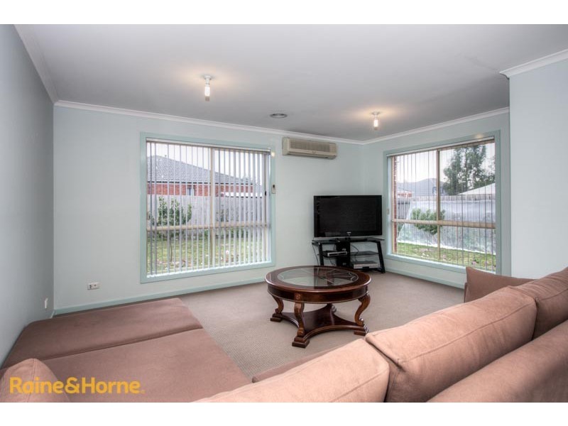 29 Burge Drive, Sunbury VIC 3429