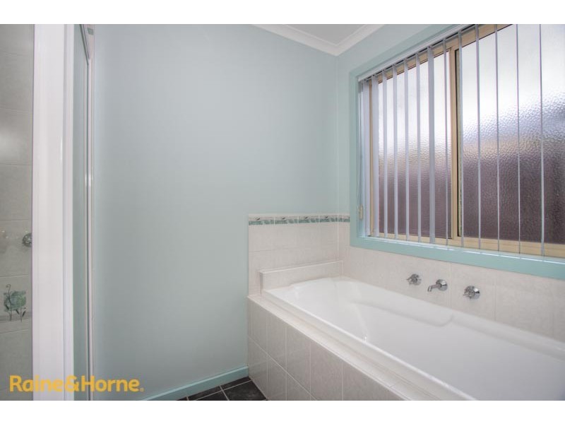 29 Burge Drive, Sunbury VIC 3429