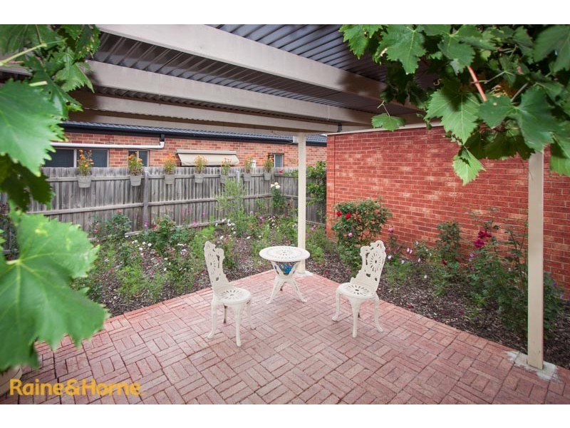 29 Burge Drive, Sunbury VIC 3429