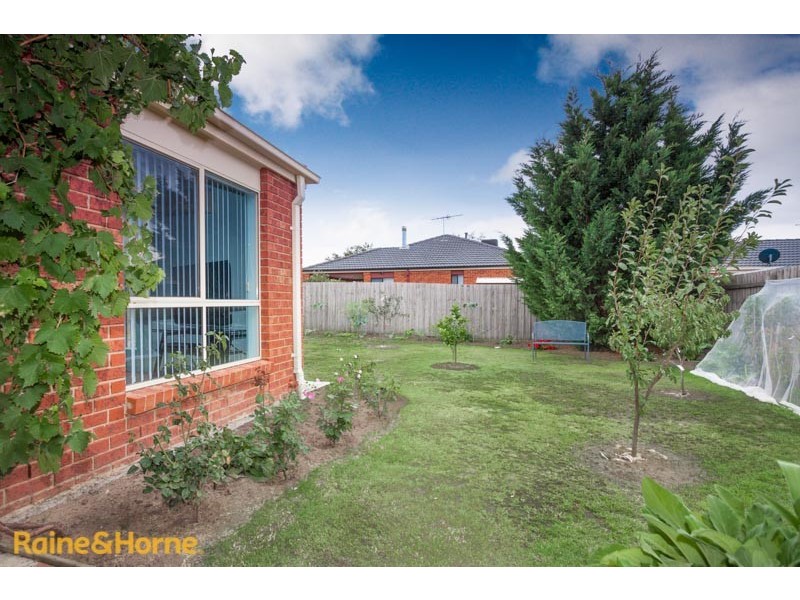 29 Burge Drive, Sunbury VIC 3429