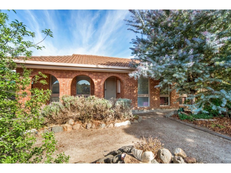 2 Medinah Close, Sunbury VIC 3429