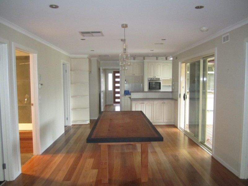 70 MCEWEN DRIVE, Sunbury VIC 3429