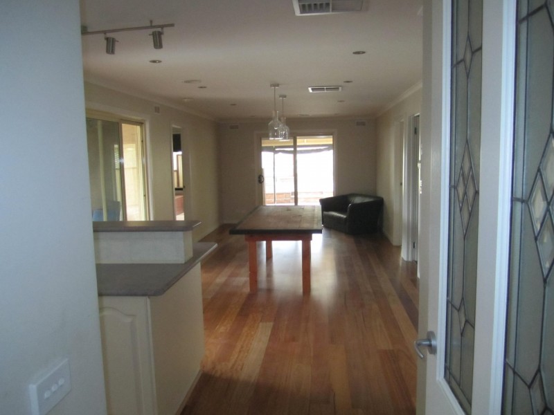 70 MCEWEN DRIVE, Sunbury VIC 3429