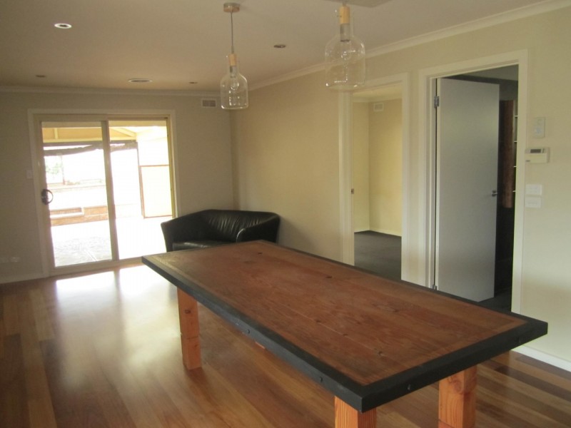 70 MCEWEN DRIVE, Sunbury VIC 3429