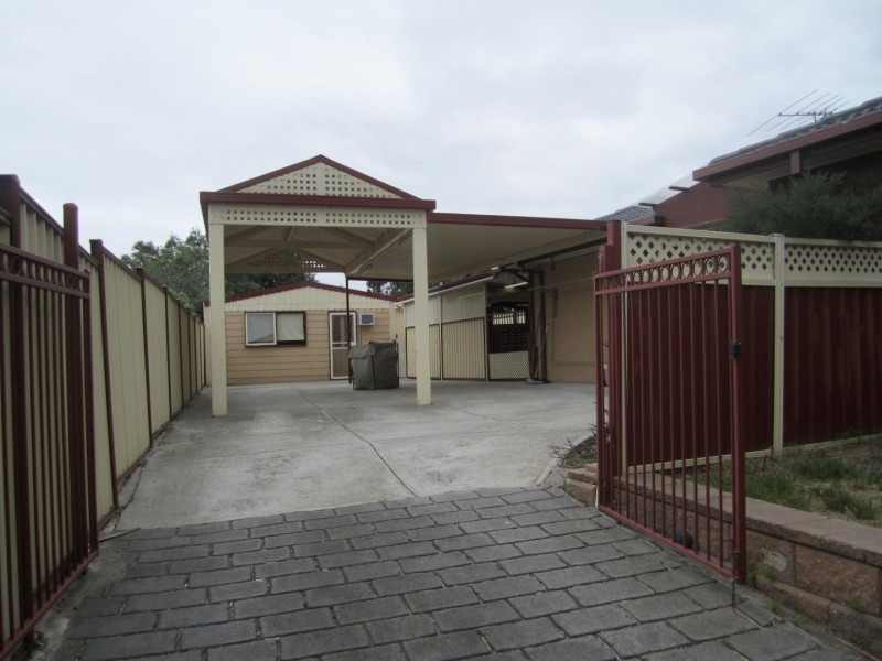 70 MCEWEN DRIVE, Sunbury VIC 3429